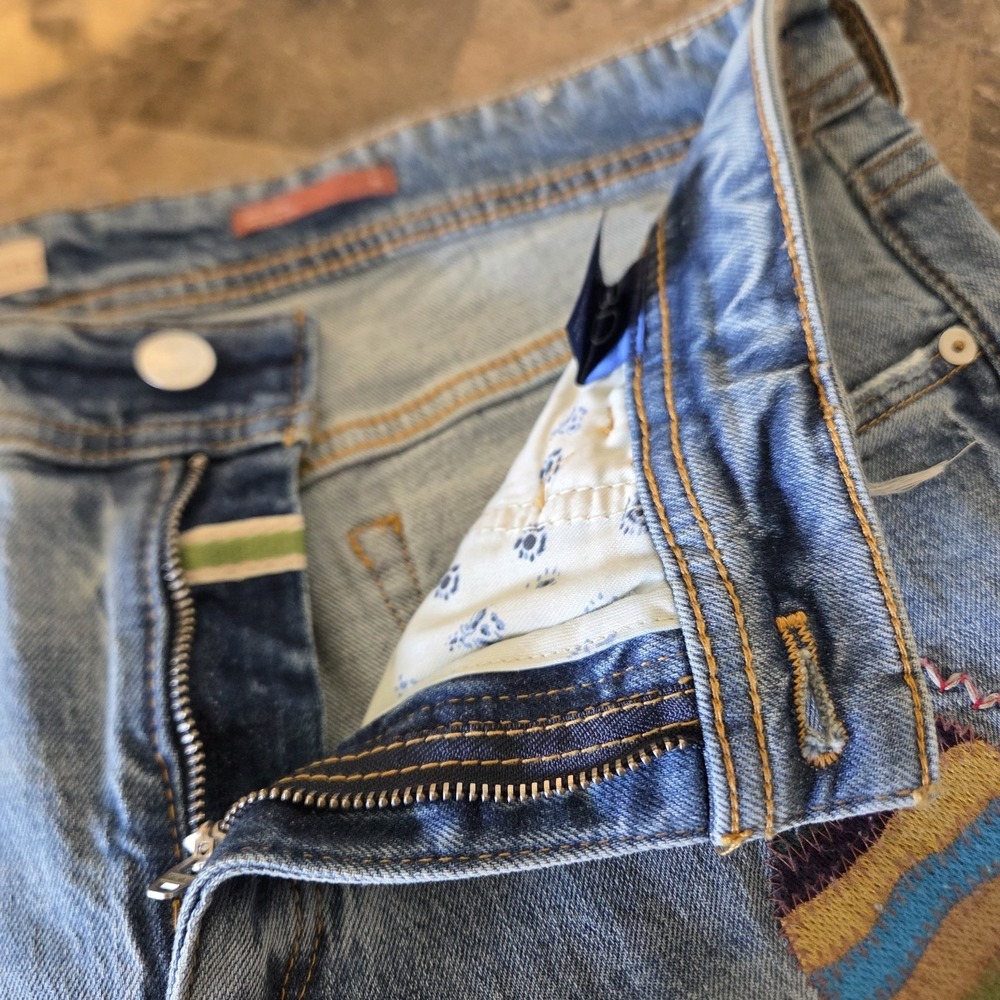 Anthropologie Pilcro 30 Slim Boyfriend Embroidered Patch Mid Rise Distress Jean - Picture 11 of 16